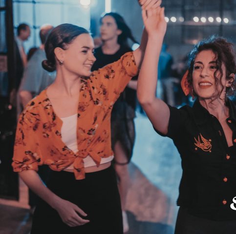 Una coppia che balla boogie woogie a Milano Corso Boogie Woogie Milano