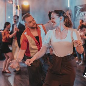 Serate Swing dove si balla, si conoscono nuove persone e ci si diverte corso swing milano